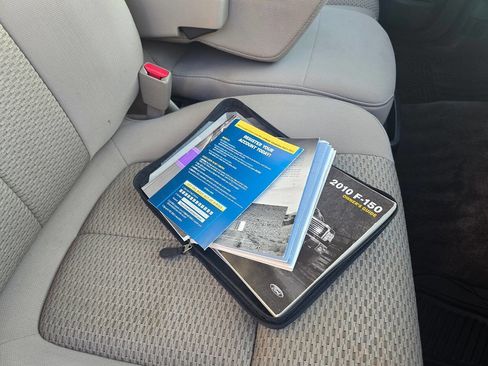 Used 2010 Ford F150 XLT image 25