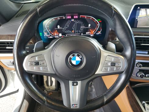 Used 2022 BMW 750i xDrive w/ M Sport Package AWD/4WD image 23