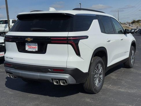 New 2026 Chevrolet Traverse LT w/ Driver Confidence Package image 3