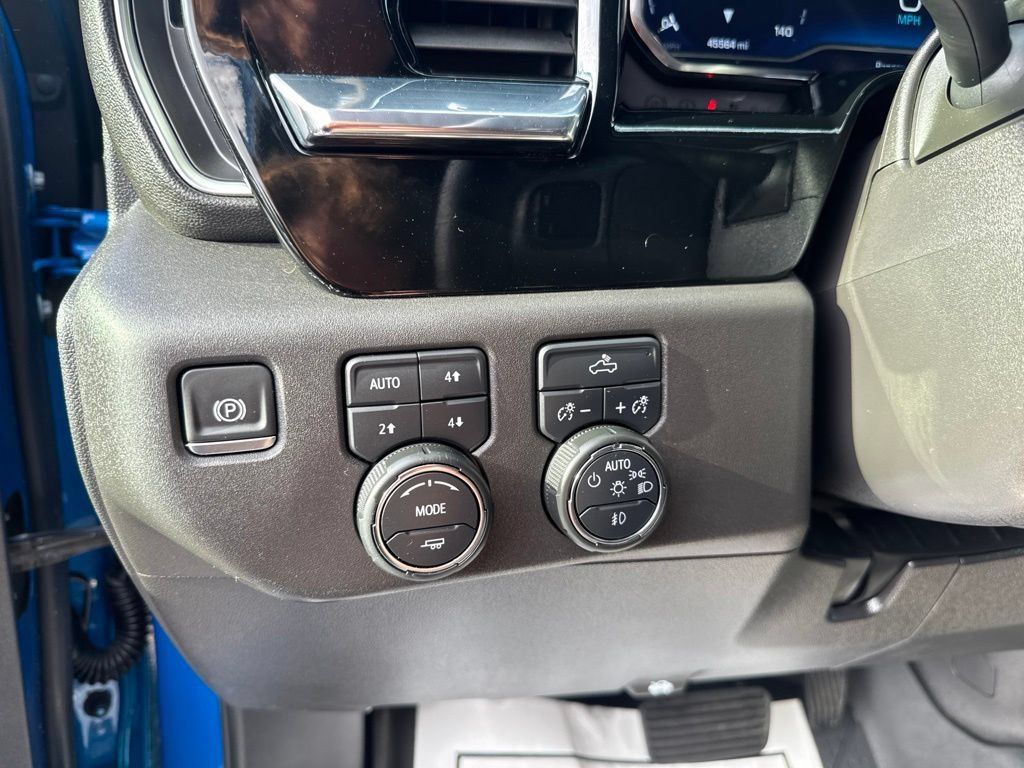 Used 2024 Chevrolet Silverado 1500 RST w/ Z71 Off-Road Package AWD/4WD image 21