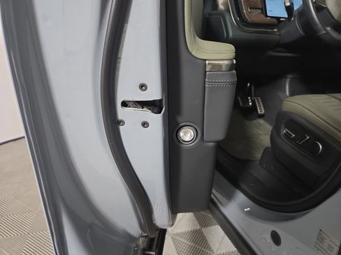 Used 2024 Rivian R1S Adventure image 32