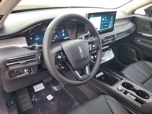 New 2026 Lincoln Corsair Premiere image 13