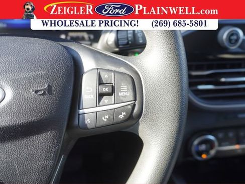 Used 2021 Ford Escape SE image 22