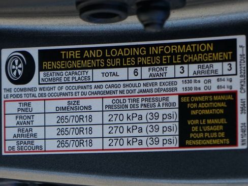 Used 2022 Nissan Titan SV image 47