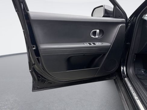 Used 2024 Hyundai Ioniq 5 SEL AWD/4WD image 9