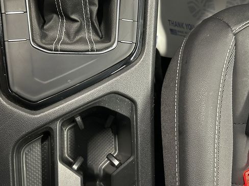 Used 2024 Volkswagen Taos SE image 34