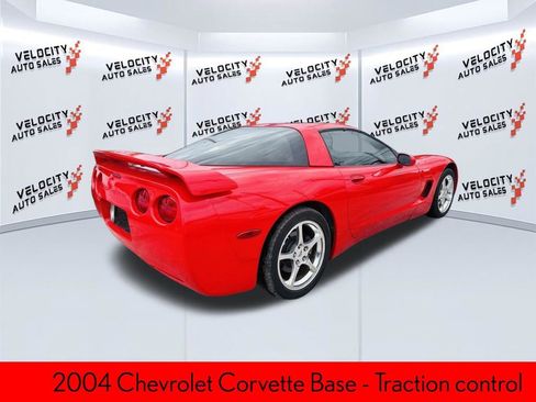 Used 2004 Chevrolet Corvette Coupe w/ Preferred Equipment Group RWD image 3