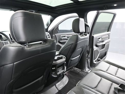 Used 2025 RAM 1500 Laramie w/ Laramie Southwest Edition image 17