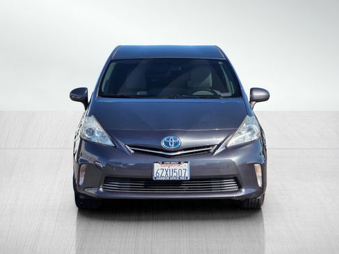 Used 2013 Toyota Prius V Two image 2