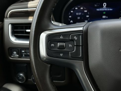 Used 2024 Chevrolet Suburban LT RWD image 15