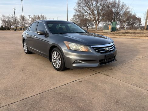 Used 2012 Honda Accord EX image 29