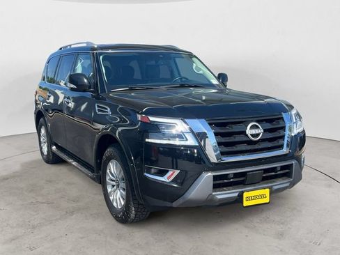 Used 2024 Nissan Armada SV AWD/4WD image 3