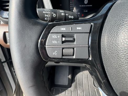 Certified 2025 Honda Pilot Elite image 13