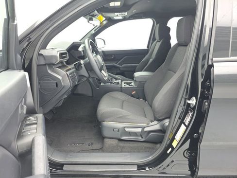 Used 2025 Toyota 4Runner SR5 image 13