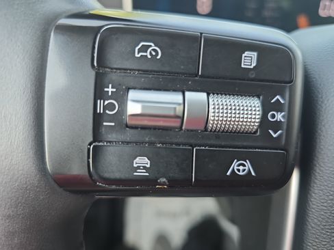 Used 2024 Hyundai Santa Fe SE FWD image 17