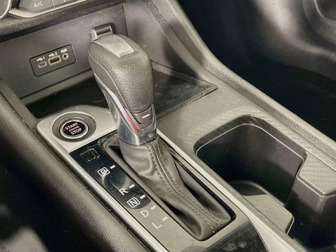 Used 2023 Nissan Sentra SV FWD image 16