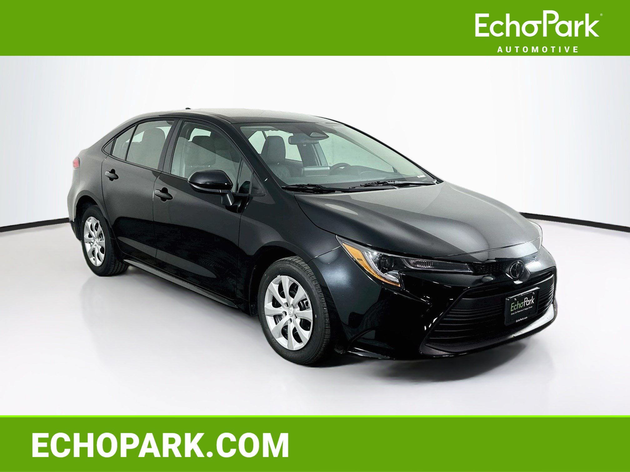 Used 2026 Toyota Corolla LE FWD image 1