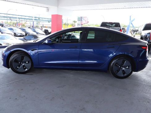 Used 2022 Tesla Model 3 Long Range AWD/4WD image 10