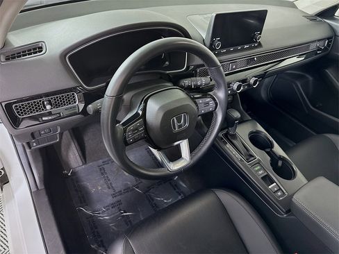 Used 2024 Honda Civic EX-L image 18