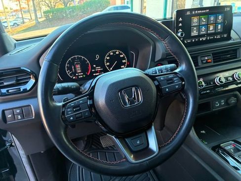 Used 2024 Honda Pilot TrailSport image 26