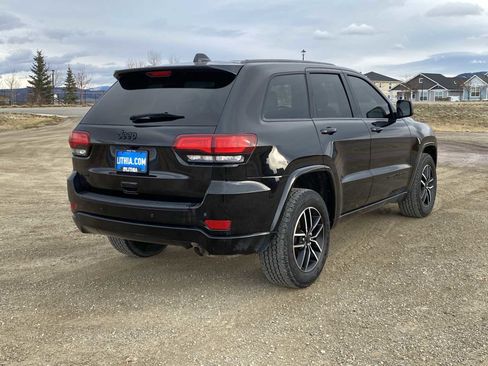 Used 2019 Jeep Grand Cherokee Altitude image 12