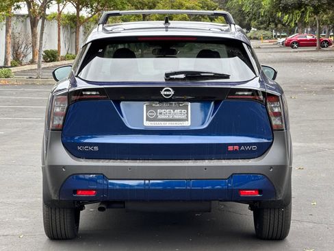 New 2026 Nissan Kicks SR w/ Cold Weather Package image 5