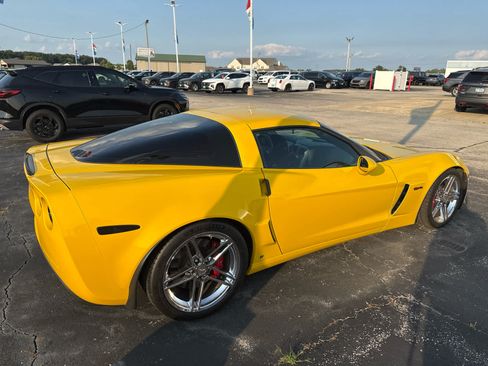 Used 2006 Chevrolet Corvette Z06 w/ Preferred Equipment Group RWD image 6