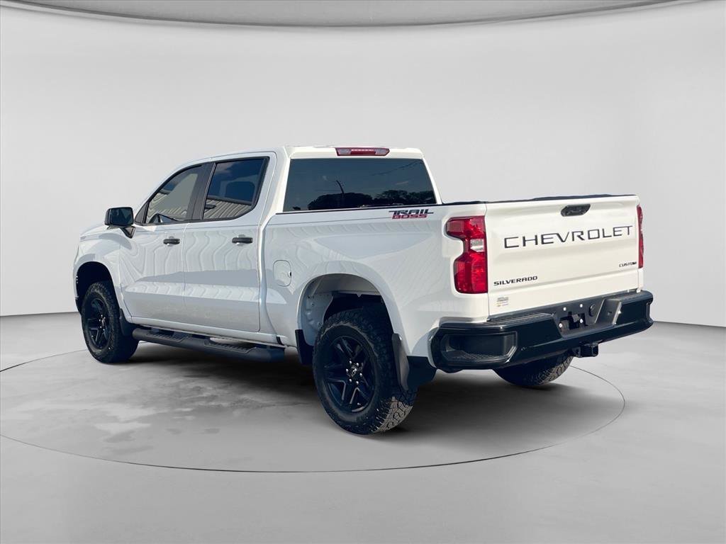 Used 2026 Chevrolet Silverado 1500 Custom Trail Boss w/ LPO, Dark Essentials Package AWD/4WD image 5