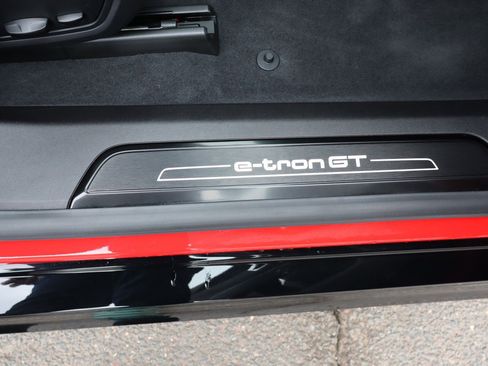 Used 2022 Audi e-tron GT Prestige w/ Prestige Package image 17