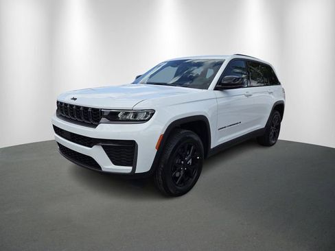 New 2026 Jeep Grand Cherokee 4WD image 2