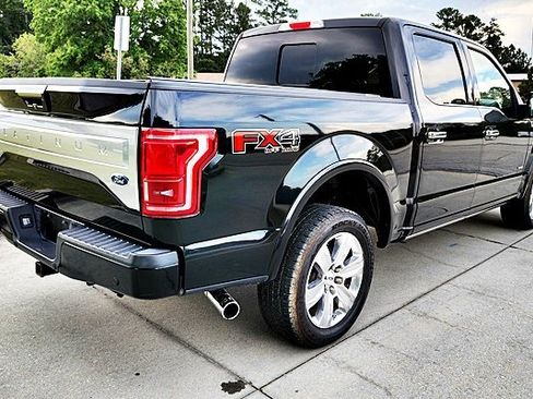 Used 2015 Ford F150 Platinum w/ Equipment Group 701A Luxury AWD/4WD image 9