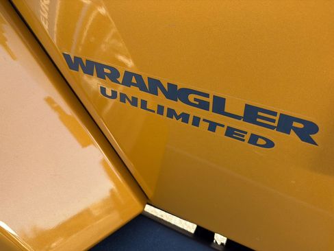 Used 2014 Jeep Wrangler Altitude image 8