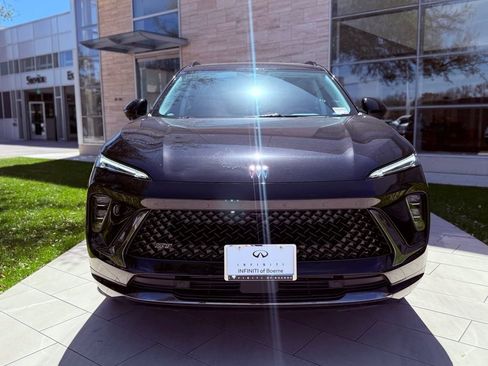 Used 2024 Buick Envision Sport Touring image 3