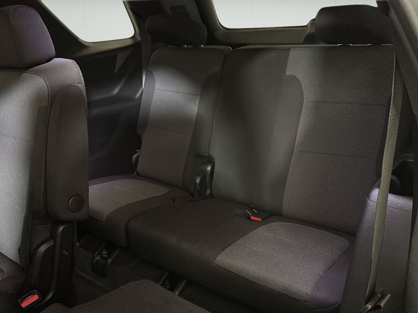 Used 2023 Chevrolet Traverse LT FWD image 17