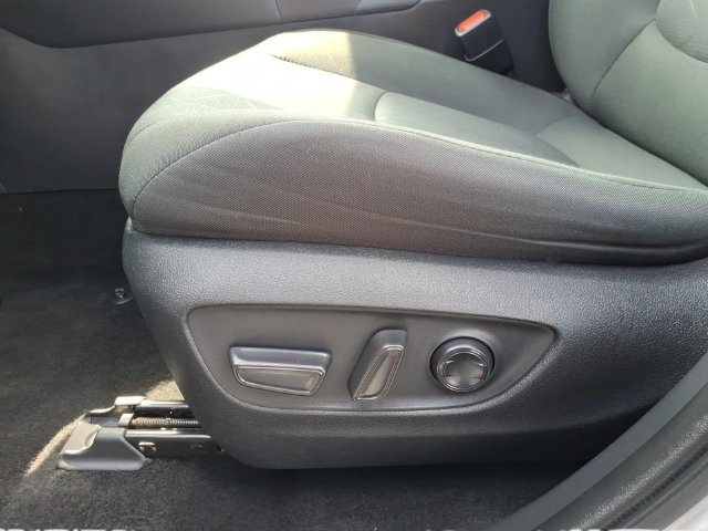 Used 2024 Toyota RAV4 XLE FWD image 4