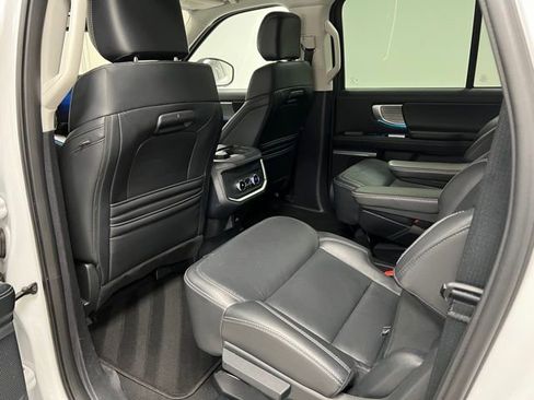 Used 2025 Ford Expedition Max Platinum image 45