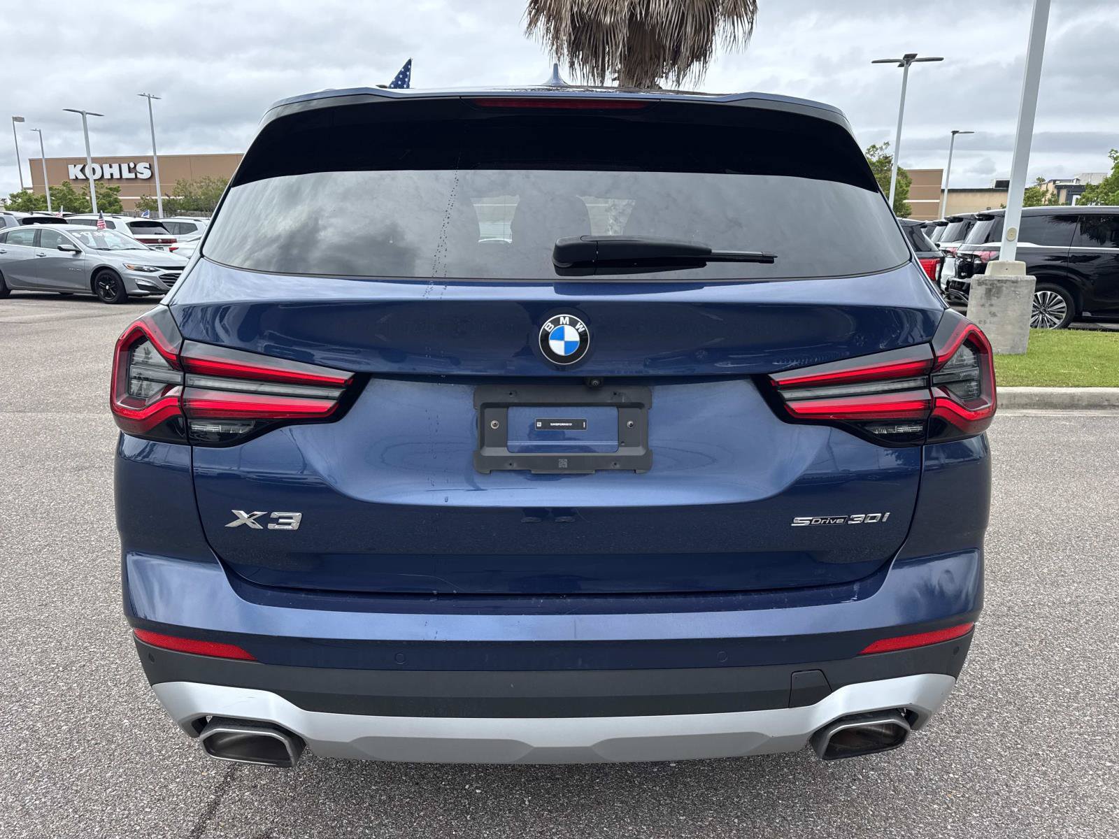 Used 2024 BMW X3 sDrive30i w/ Premium Package RWD image 7