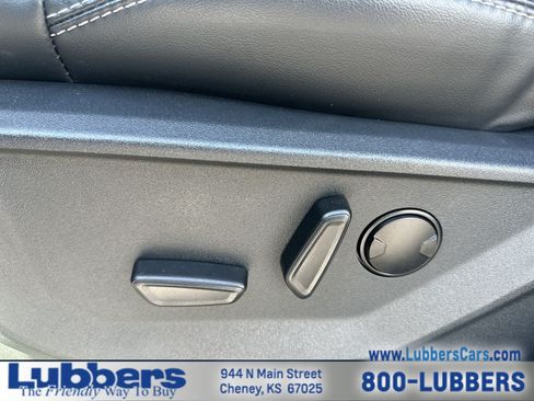 Used 2025 Ford Expedition Max Platinum AWD/4WD image 12