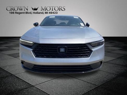 Used 2024 Honda Accord Sport image 4