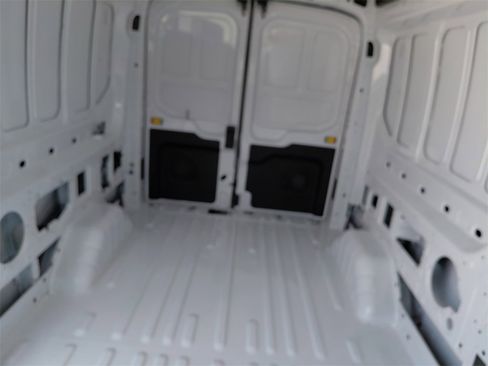 New 2025 Ford Transit 250 148 Medium Roof image 13