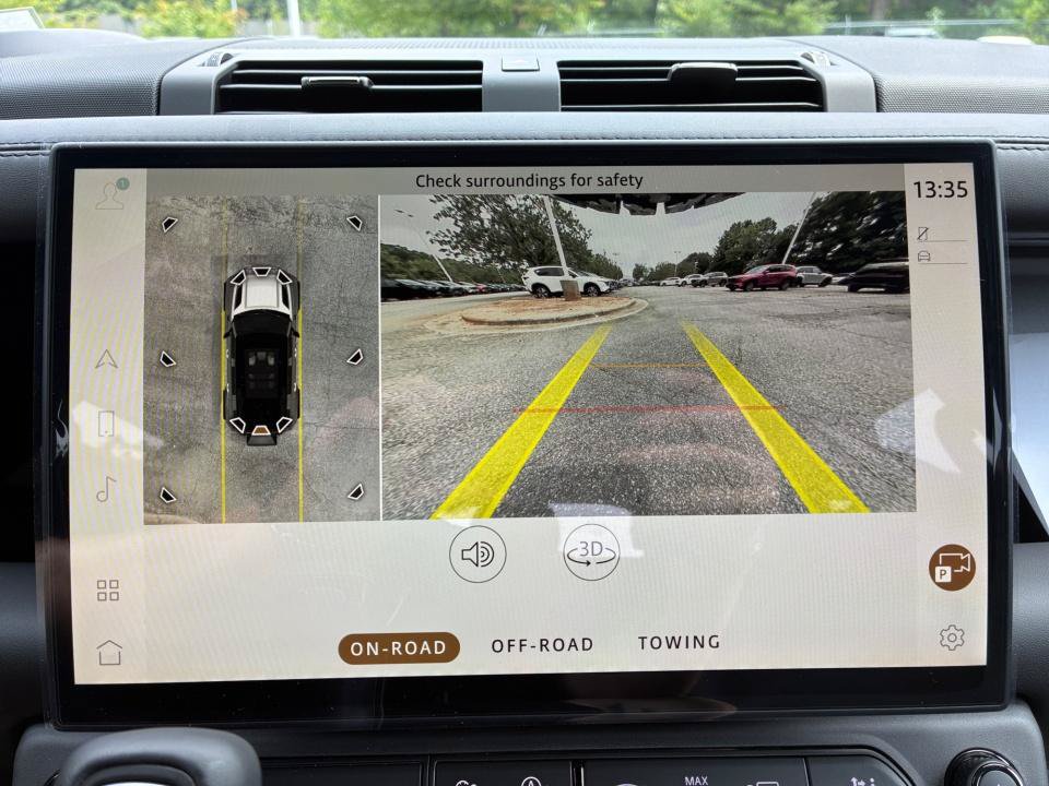 New 2026 Land Rover Defender 110 AWD/4WD image 19