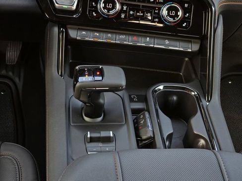 New 2026 GMC Sierra 1500 AT4 w/ Technology Package AWD/4WD image 17