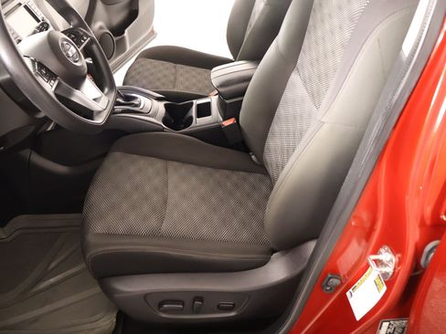 Used 2019 Nissan Rogue Sport SV image 10