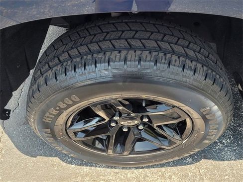 Used 2020 Chevrolet Silverado 1500 LT Trail Boss image 3