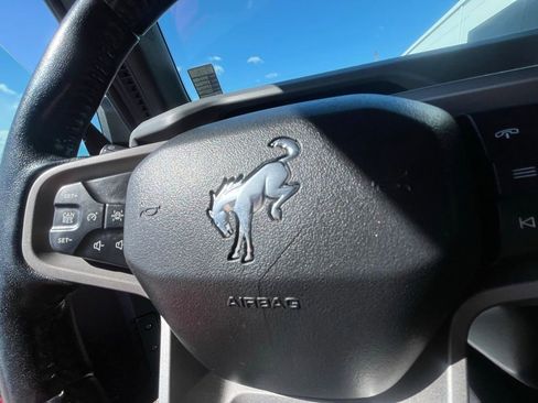 Used 2022 Ford Bronco Black Diamond image 35