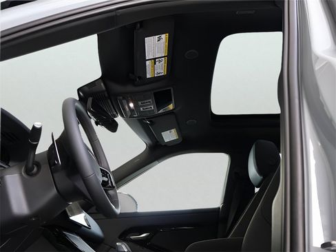 New 2026 Land Rover Range Rover Evoque Dynamic SE image 73