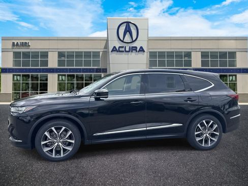 Used 2023 Acura MDX SH-AWD w/ Technology Package image 2