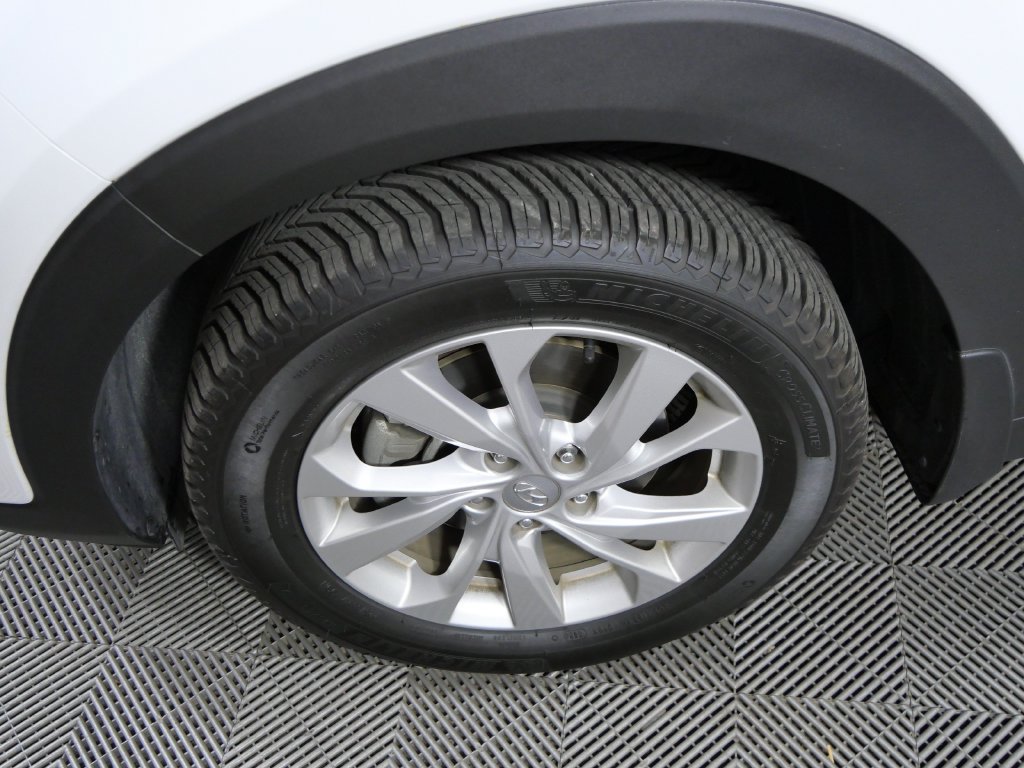 Used 2019 Hyundai Tucson Value AWD/4WD image 12