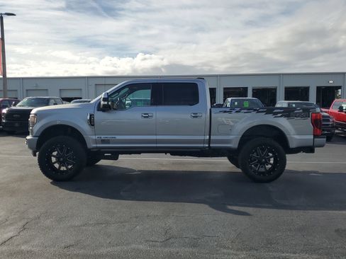Certified 2021 Ford F250 Platinum w/ FX4 Off-Road Package image 6