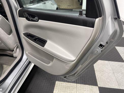 Used 2013 Chevrolet Impala LT w/ LT Sunroof Package image 18